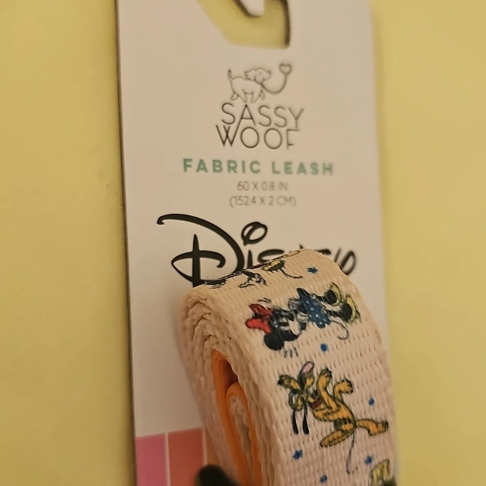 Sassy Wolf Harness And Lease Disney. Size XL.
